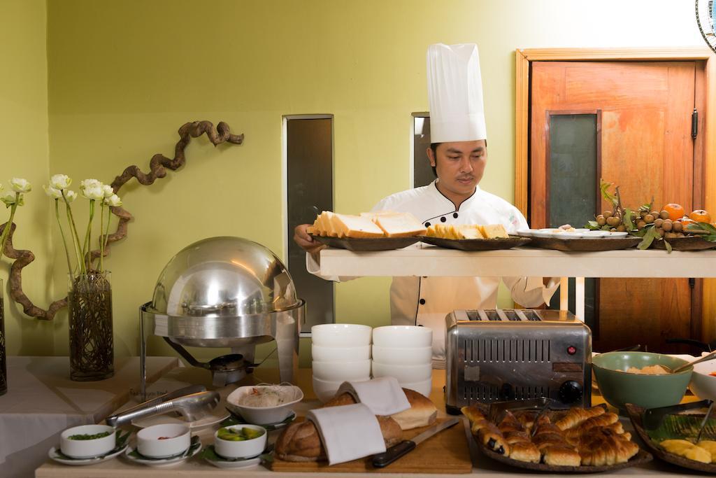 Villa Langka Hotel & Restaurant Пном Пен Екстериор снимка